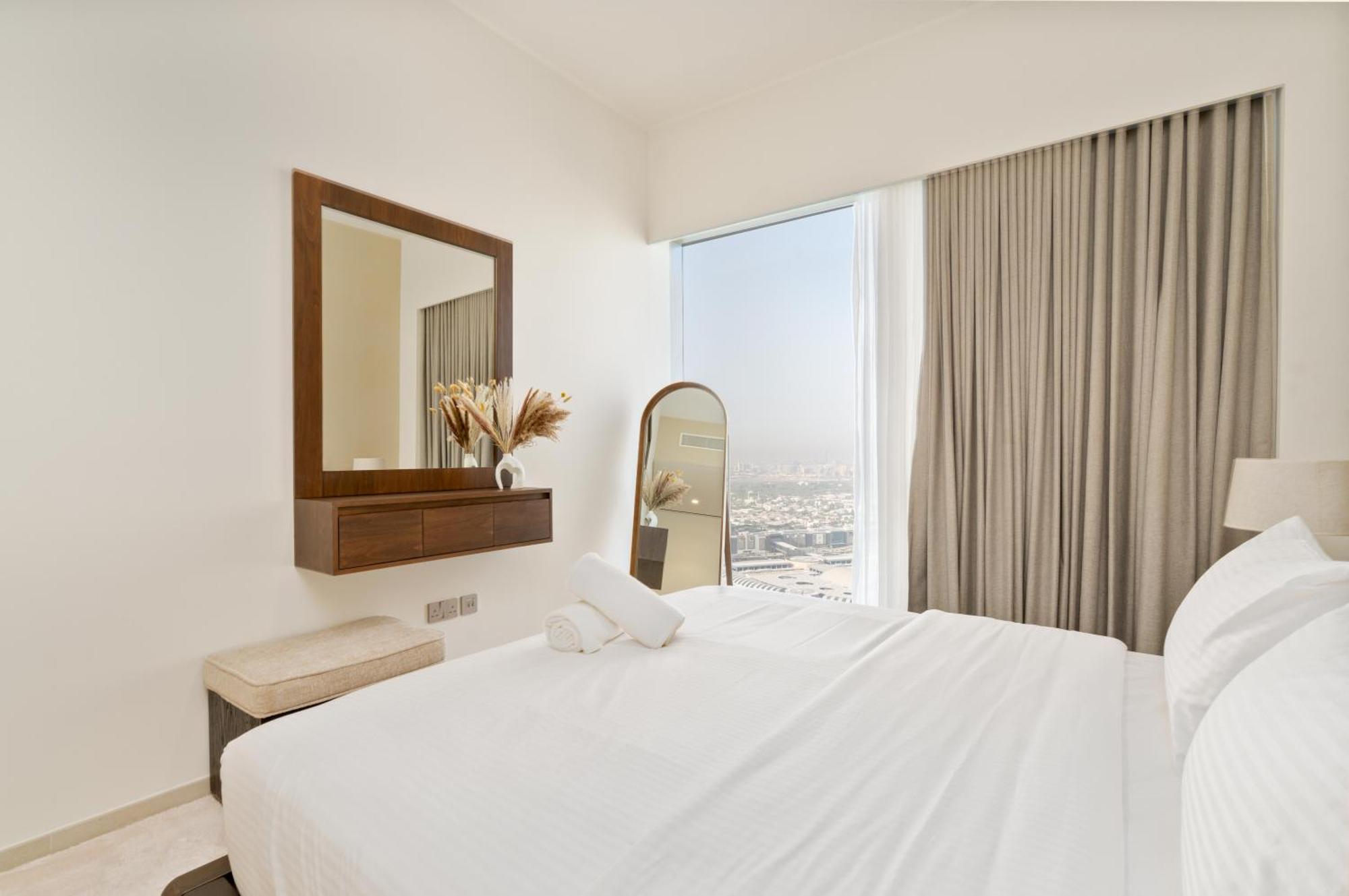 Grande 12 Opera District - Mesmerizing Full Burj & Fountain View Luxury Opera Unit * Dubai