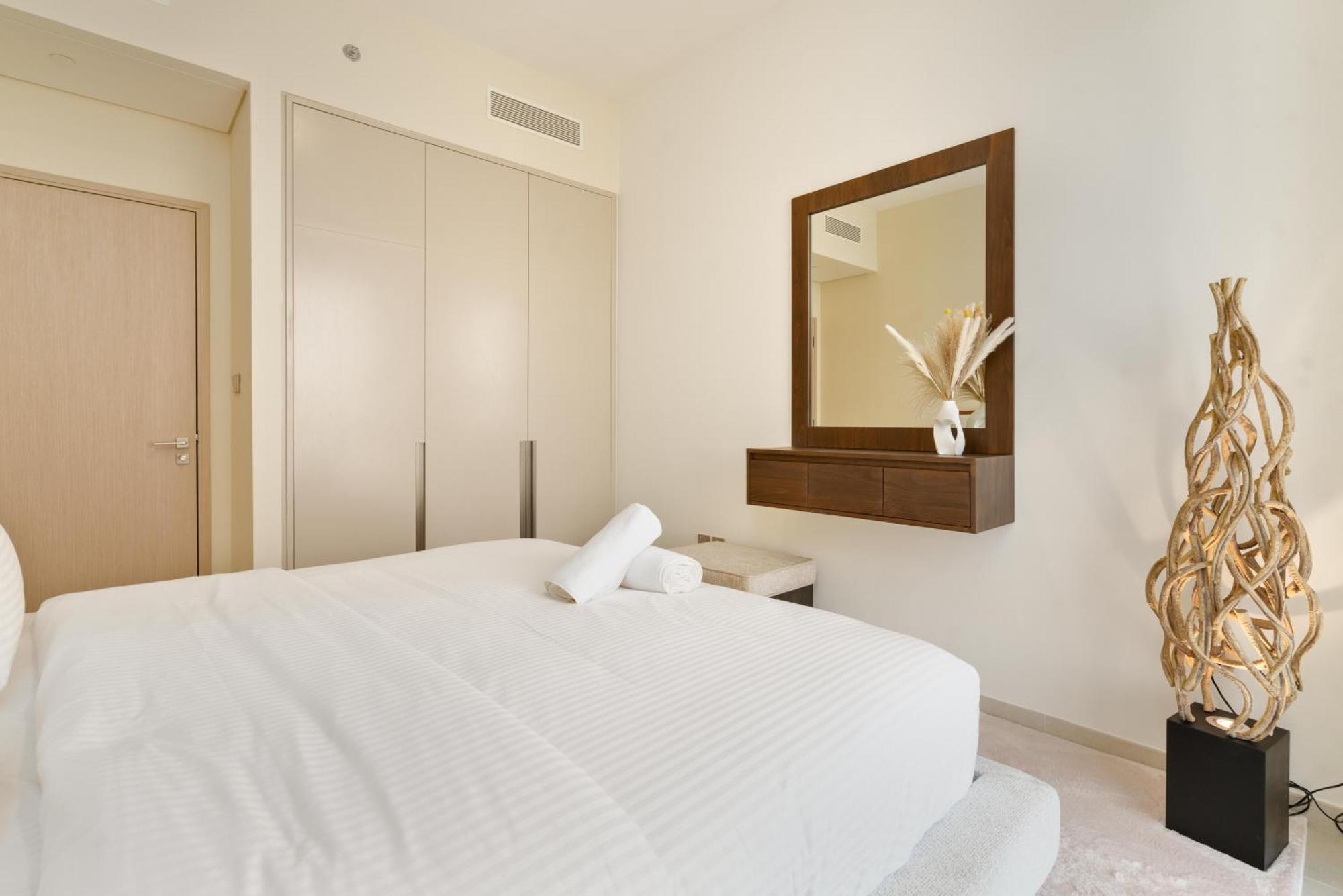 Grande 12 Opera District - Mesmerizing Full Burj & Fountain View Luxury Opera Unit